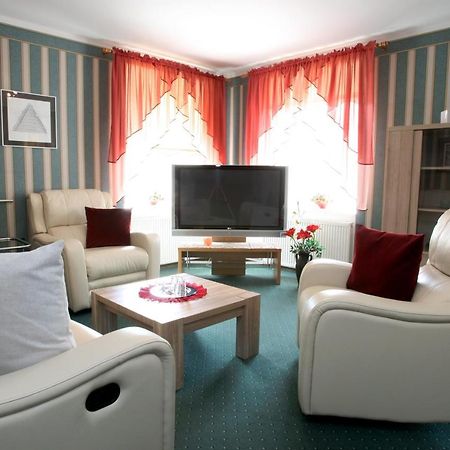 Katariina Guesthouse Rakvere Extérieur photo