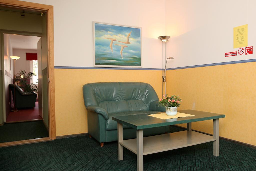 Katariina Guesthouse Rakvere Extérieur photo