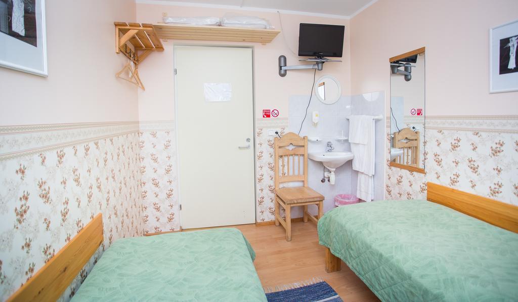 Katariina Guesthouse Rakvere Extérieur photo