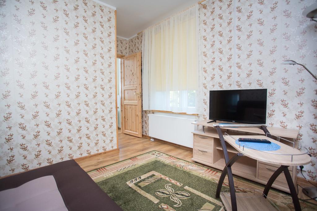 Katariina Guesthouse Rakvere Extérieur photo