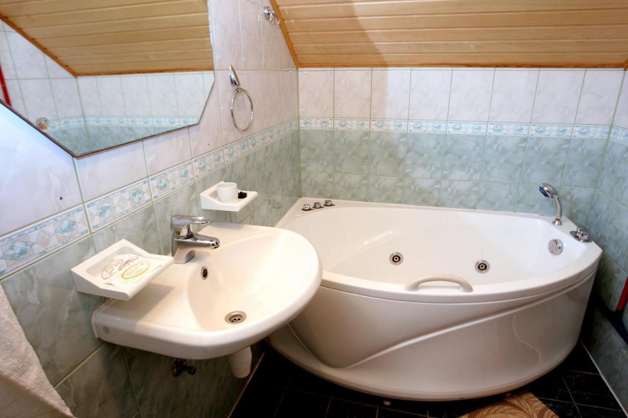 Katariina Guesthouse Rakvere Extérieur photo